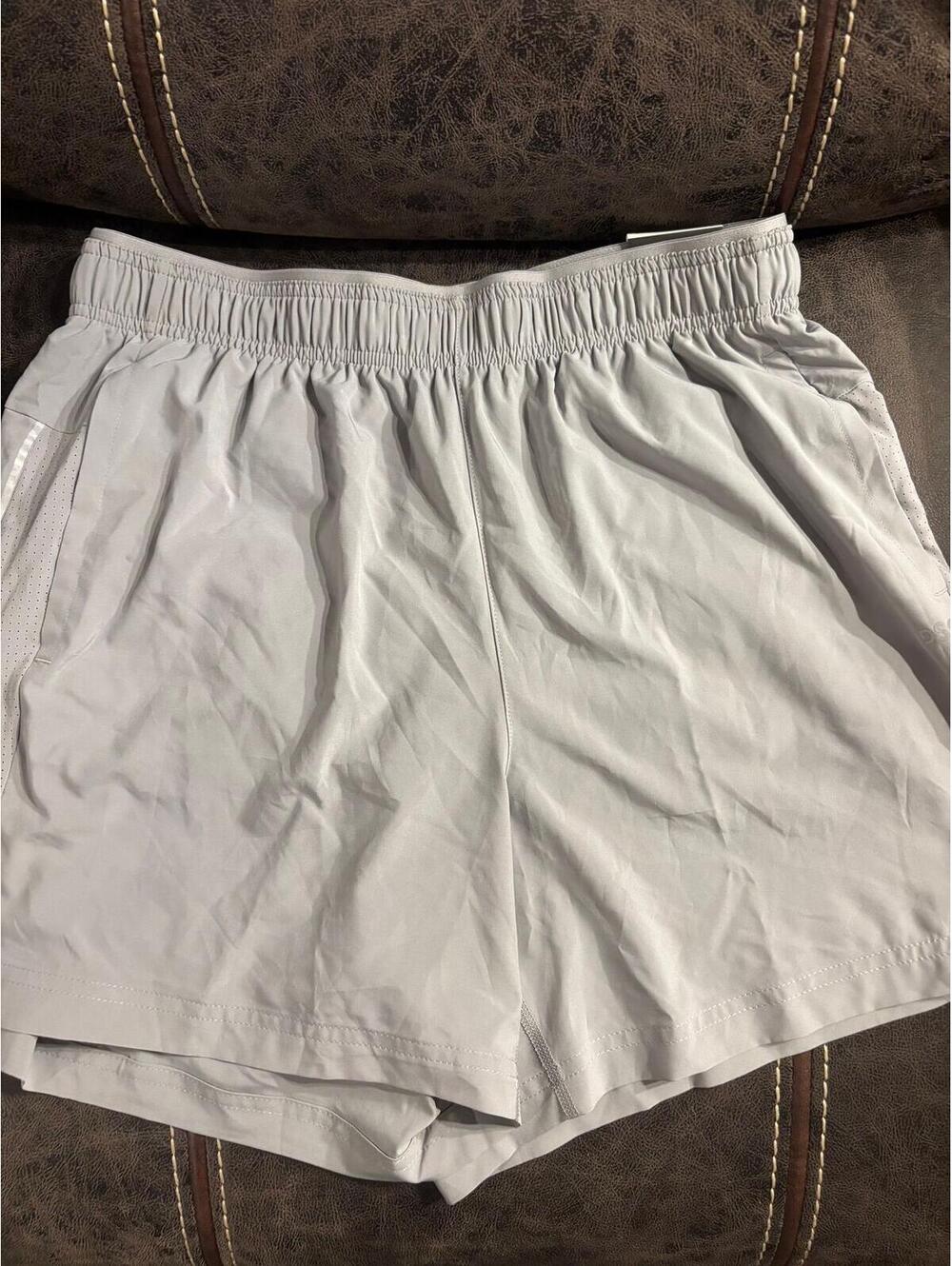 DSG 5” Stride Run Shorts Men’s Medium NWT Gray Athletic Gym Running